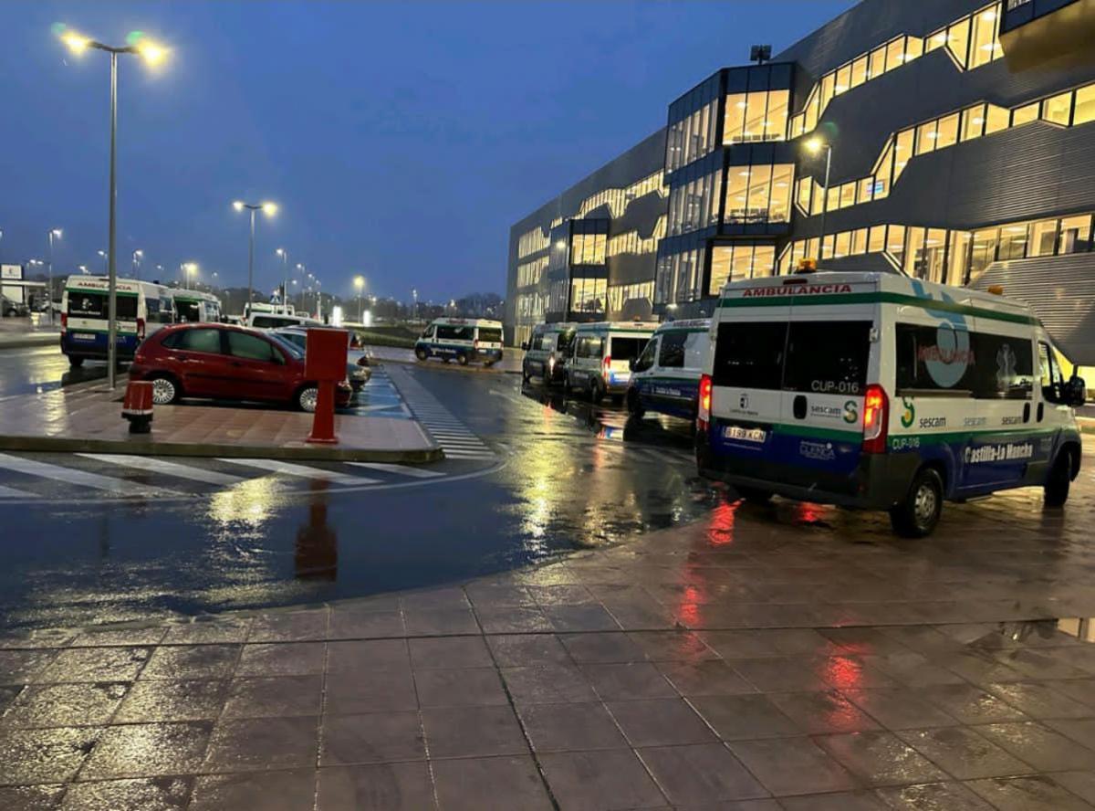 AMBULANCIAS SIN APARCAMIENTO TECHADO PARA LA RECOGIDA DE PACIENTES EN CUENCA