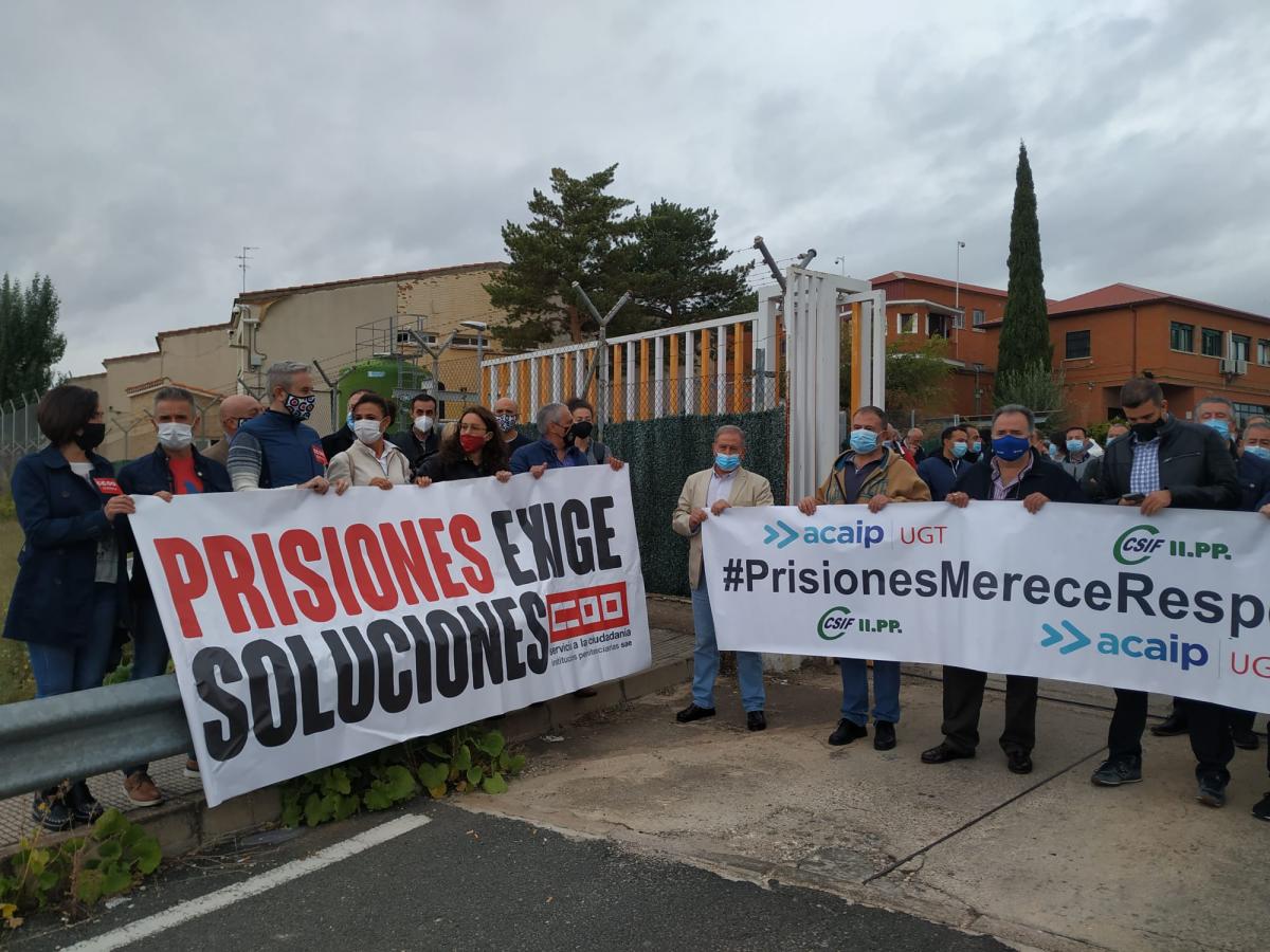 Concentraciones para condenar la brutal agresión de un recluso a un jefe de servicio en la prisión de Cuenca