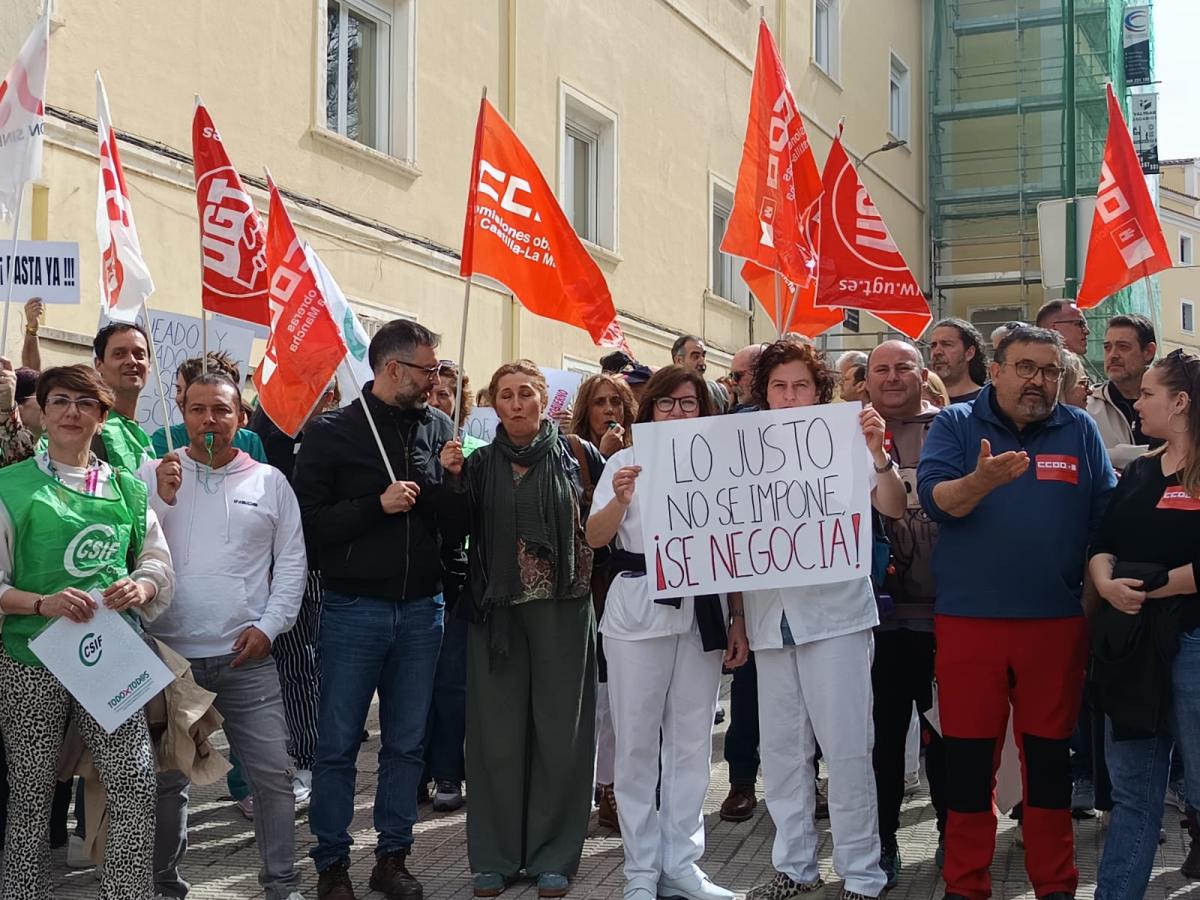 Concentración del personal de Diputación de Cuenca